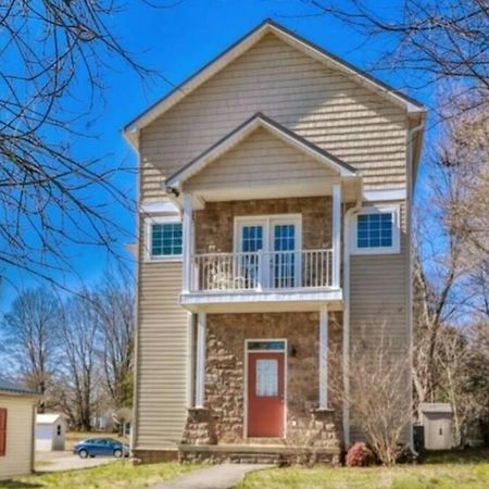 Skinny Big House In Jefferson City Exterior foto